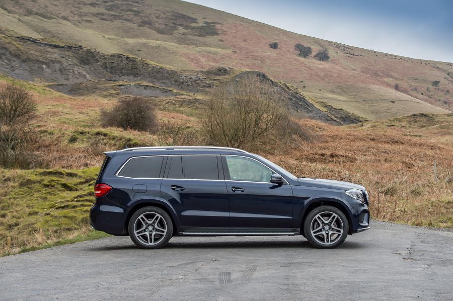  Mercedes-Benz GLS350d 4Matic AMG Line 2016 года  (UK) (фото 10 из 28)